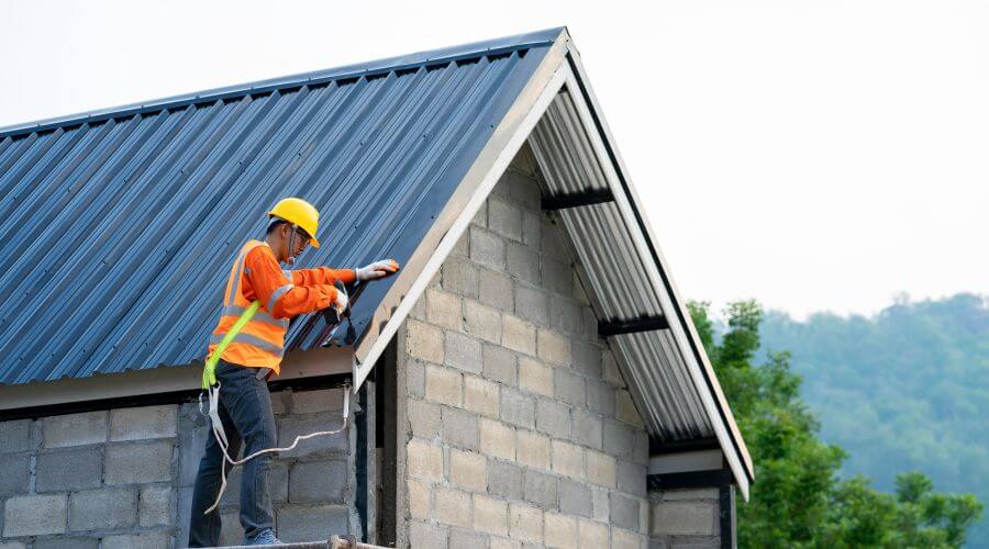 Professional gutter cleaning in Mccleary, WA